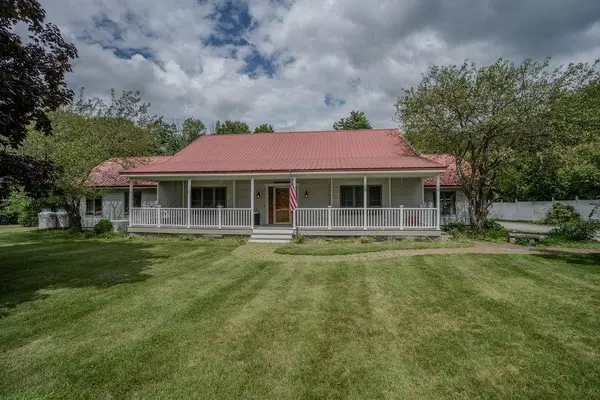 25 Oak Hill Drive, Loudon, NH 03307