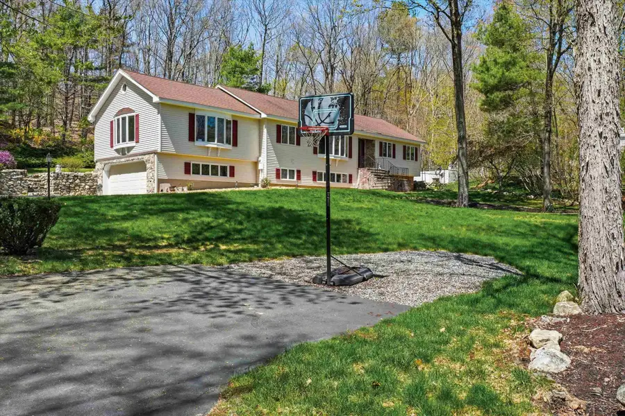 11 Oriole Road, Windham, NH 03087 - #2