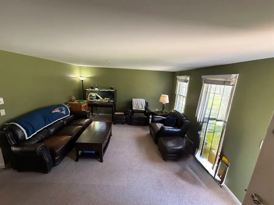 79 Oakridge Drive, Londonderry, NH 01844 - #3