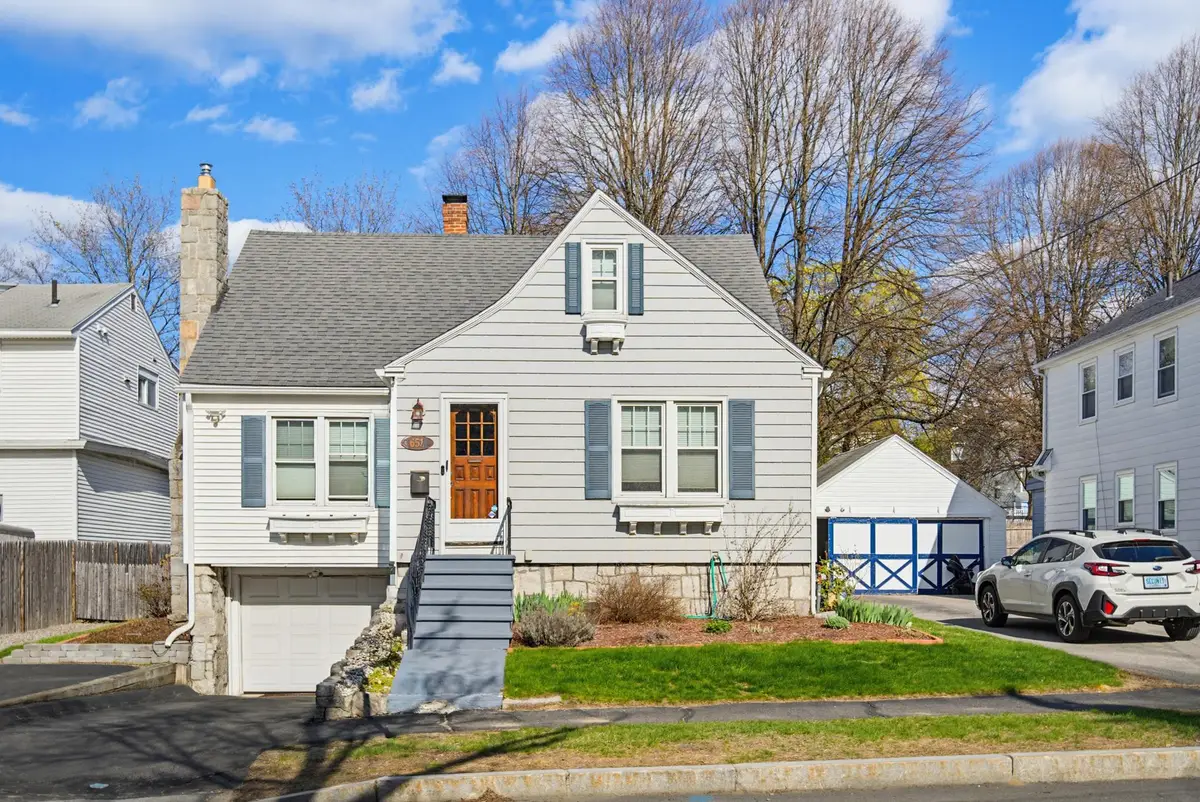 653 Belmont Street, Manchester, NH 03104 - #1