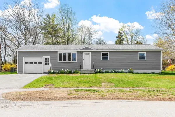 74 Suzanne Drive, Portsmouth, NH 03801