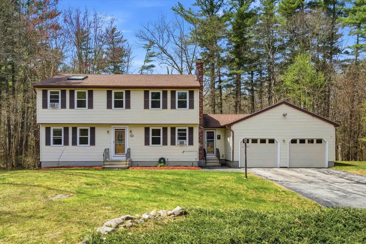 11 Coleman Place, Londonderry, NH 03053 - #1