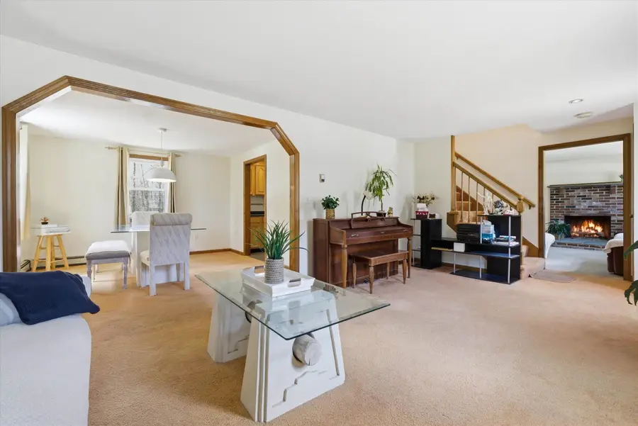11 Coleman Place, Londonderry, NH 03053 - #3
