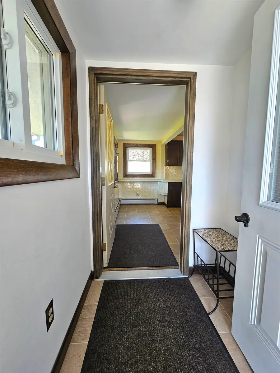 8 Foch Street, Manchester, NH 03045 - #3