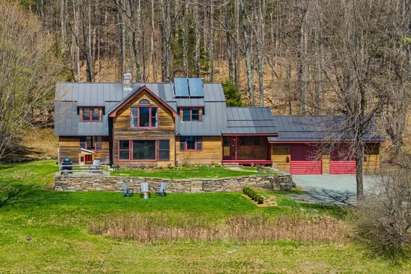 1693 Five Corners Road, Thetford, VT 05074