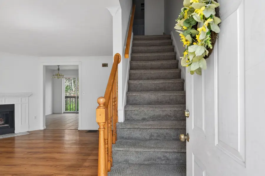 12 Wyndmere Drive, Londonderry, NH 03053 - #3