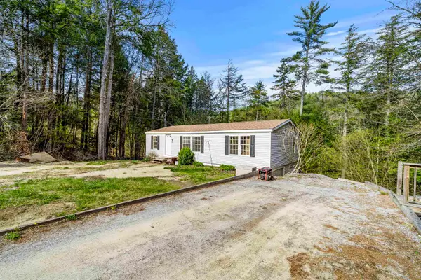 65 Pine Glen Road, Hillsborough, NH 03244