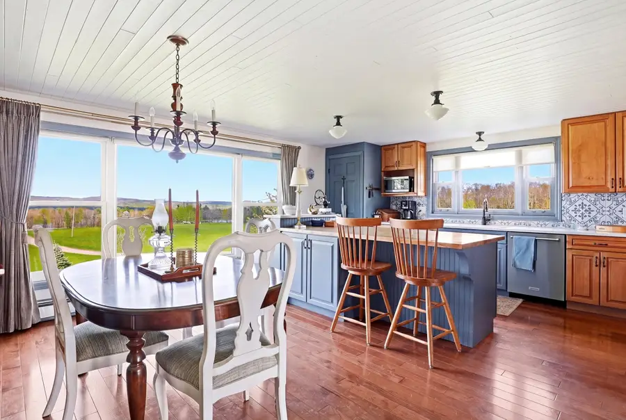 557 South Barnstead Road, Barnstead, NH 03225 - #2