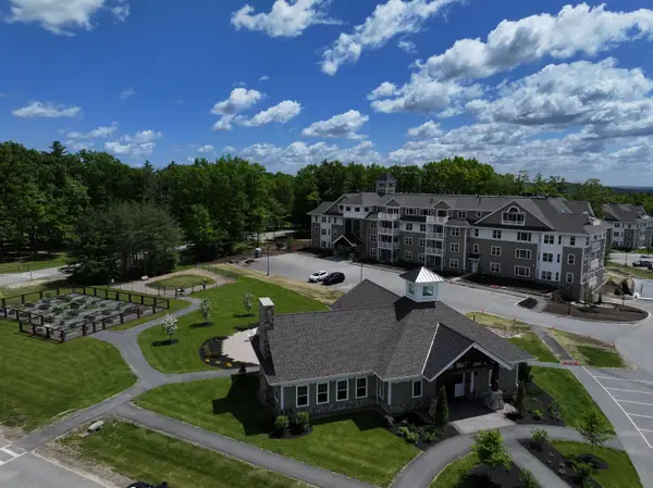 4 Longview Drive #204, Atkinson, NH 03811