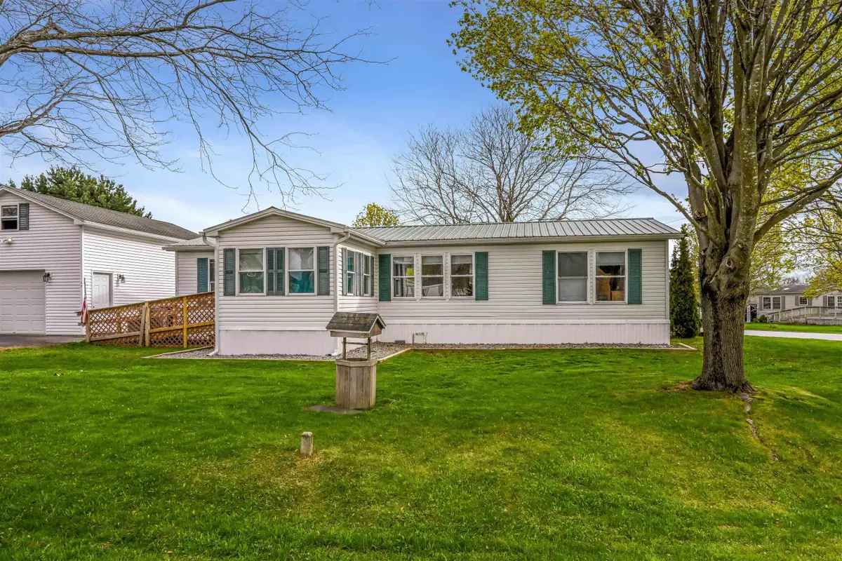 15 Marc Avenue, Saint Albans, VT 05478 - #1