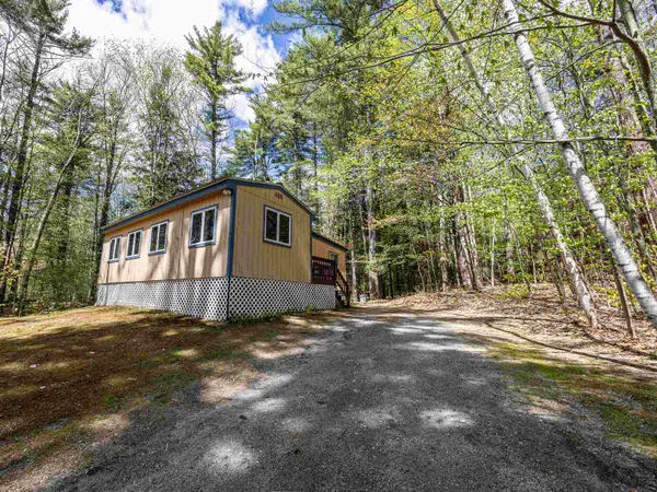 5 Twin Oaks Road, Sutton, NH 03221