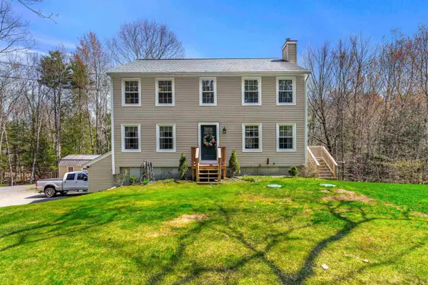 75 Mcdaniel Shore Drive, Barrington, NH 03825