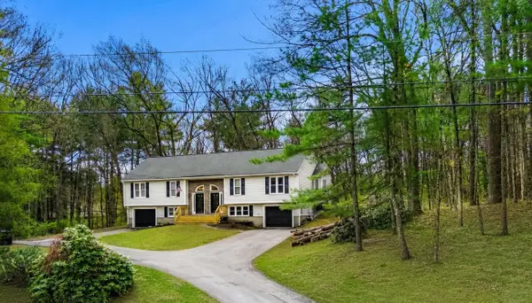 7B Kingston Way, Hudson, NH 03051