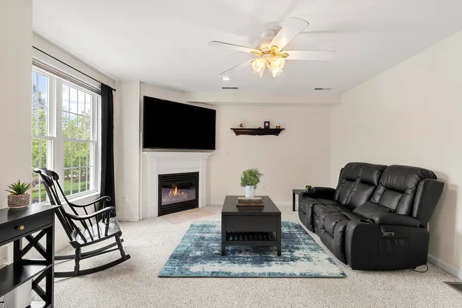 28 Andrew Street, Manchester, NH 03104 - #3