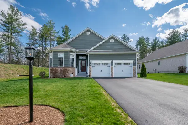 19 Pumpkin Patch Way, Londonderry, NH 03053