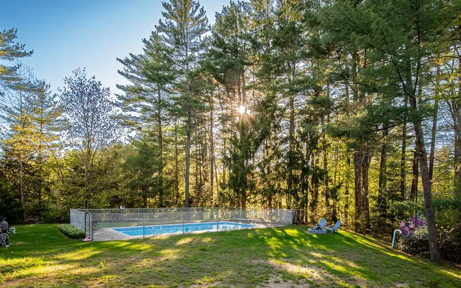 20 Alvirne Drive, Hudson, NH 03051 - #3