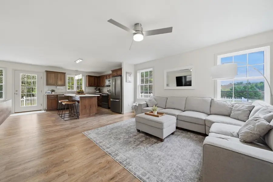 10 Colburn Road, New Boston, NH 03070 - #3