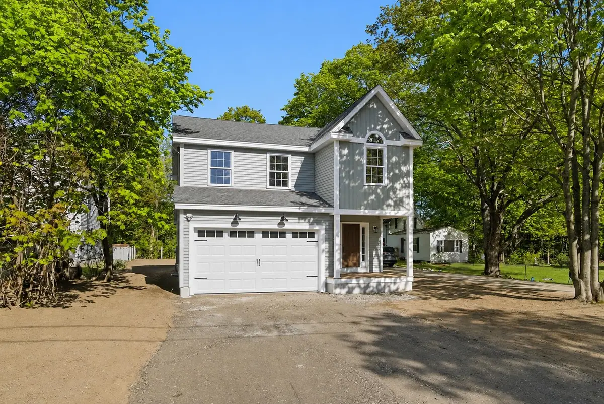 6 Pleasant Street, Derry, NH 03038 - #1