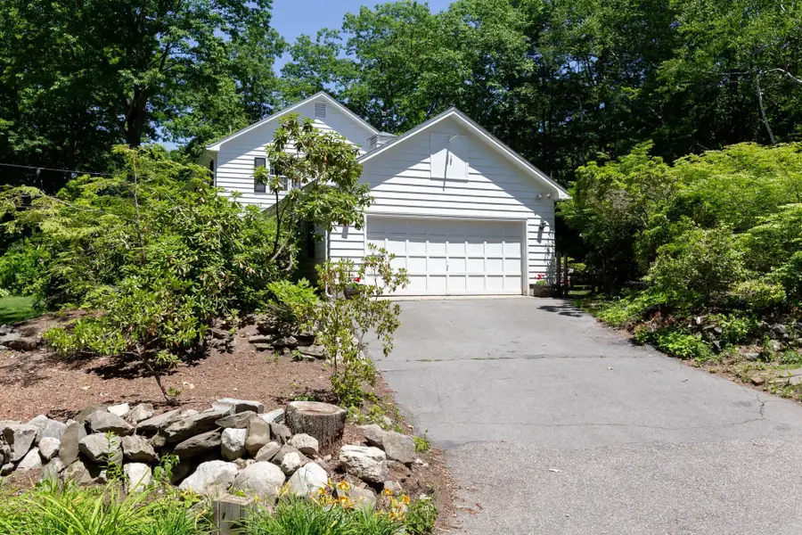 16 Marlowe Road, Nashua, NH 03062 - #3