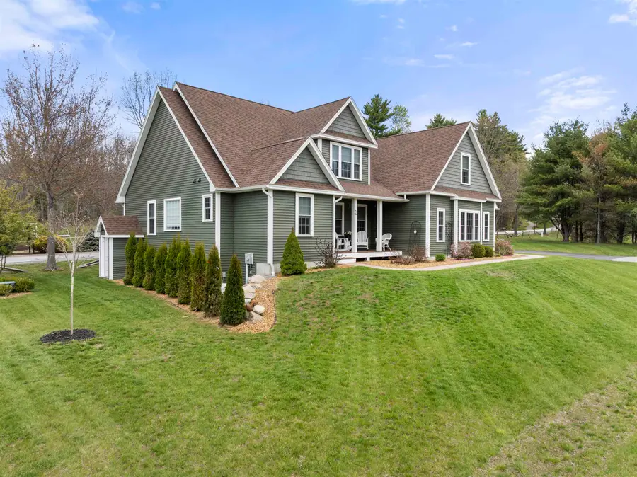 22 Darwin Place, Laconia, NH 03246 - #3
