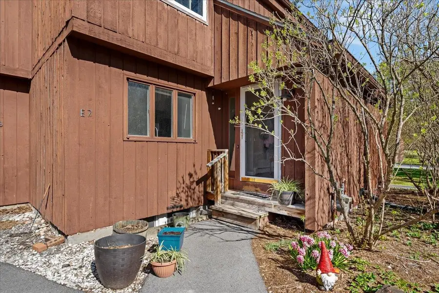 20 Greenfield Road #E7, Essex Junction, VT 05452 - #3