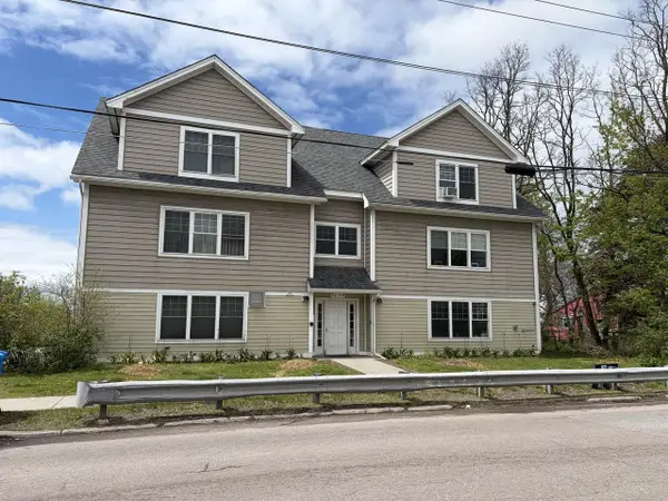 354 Manhattan Drive #14, Burlington, VT 05401