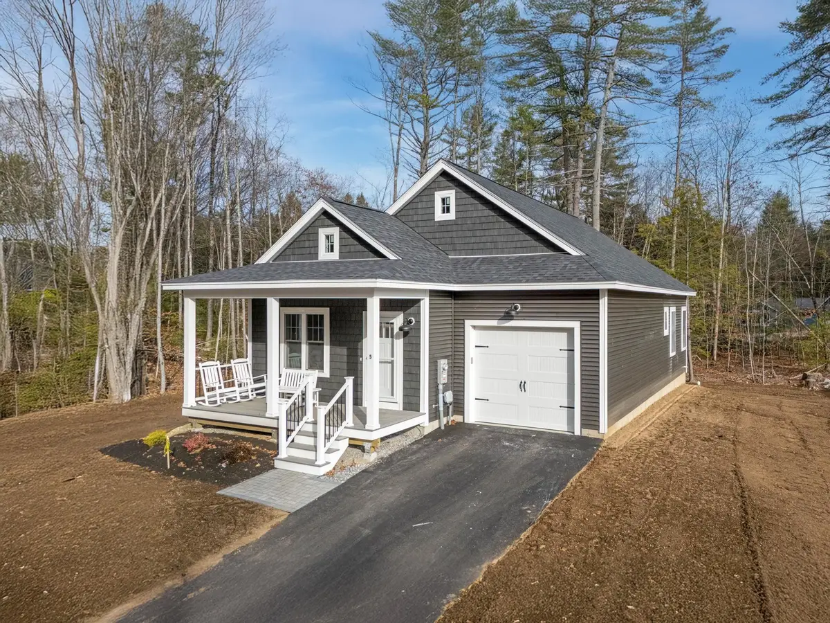 1 Renee Drive, Amherst, NH 03031 - #1
