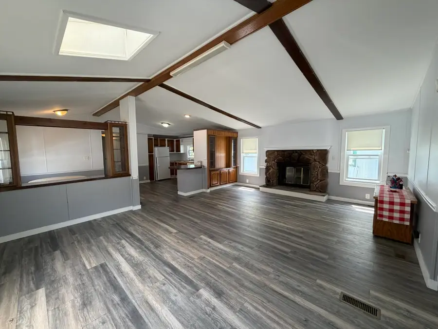 11 Christmas Tree Mobile Home Park, Epsom, NH 03234 - #3