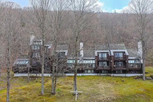 879 East Ash Road #L-8, Plymouth, VT 05056