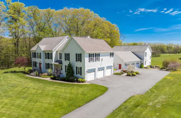 9 Towle Farm Road, Hampton Falls, NH 03844