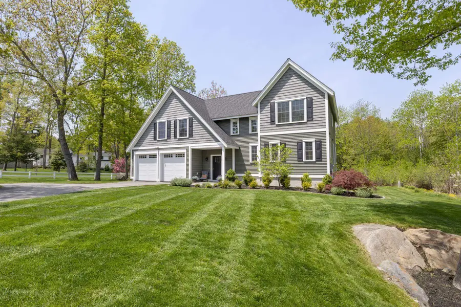 6 Betty Lane, Stratham, NH 03885 - #2