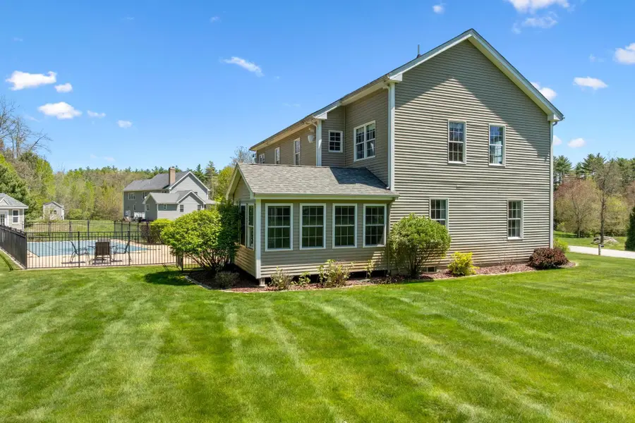 17 Mcqueston Drive, Auburn, NH 03032 - #3