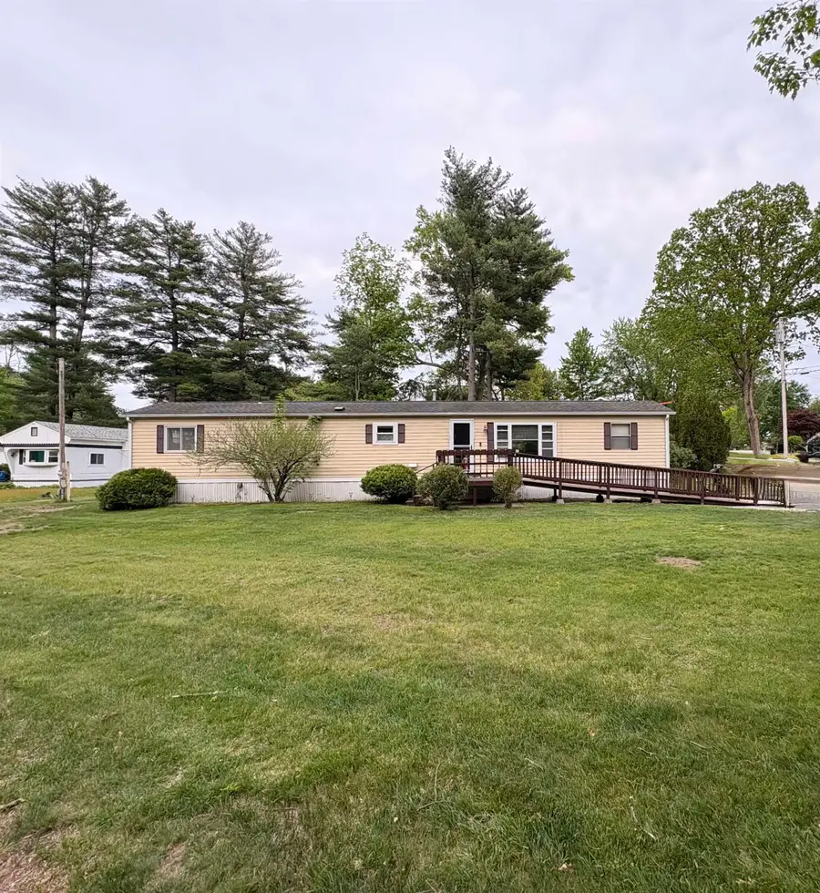 11 Gary Street, Nashua, NH 03062-3569 - #2