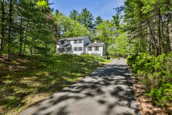 69 Stowell Road, Bedford, NH 03110