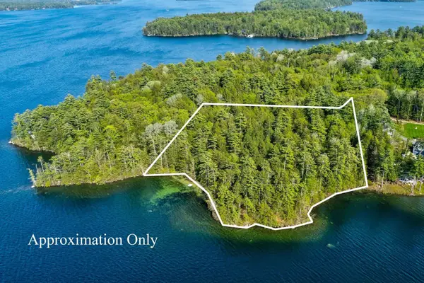 52 Little Road, Meredith, NH 03253