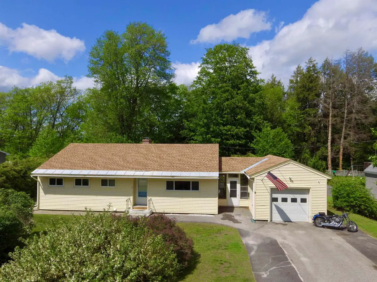 9 Wildwood Avenue, Claremont, NH 03743 - #1