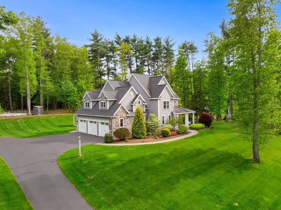 10 Lilac Court, Bedford, NH 03110 - #3