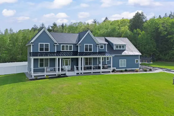 13 Stone Creek Drive, Brentwood, NH 03833