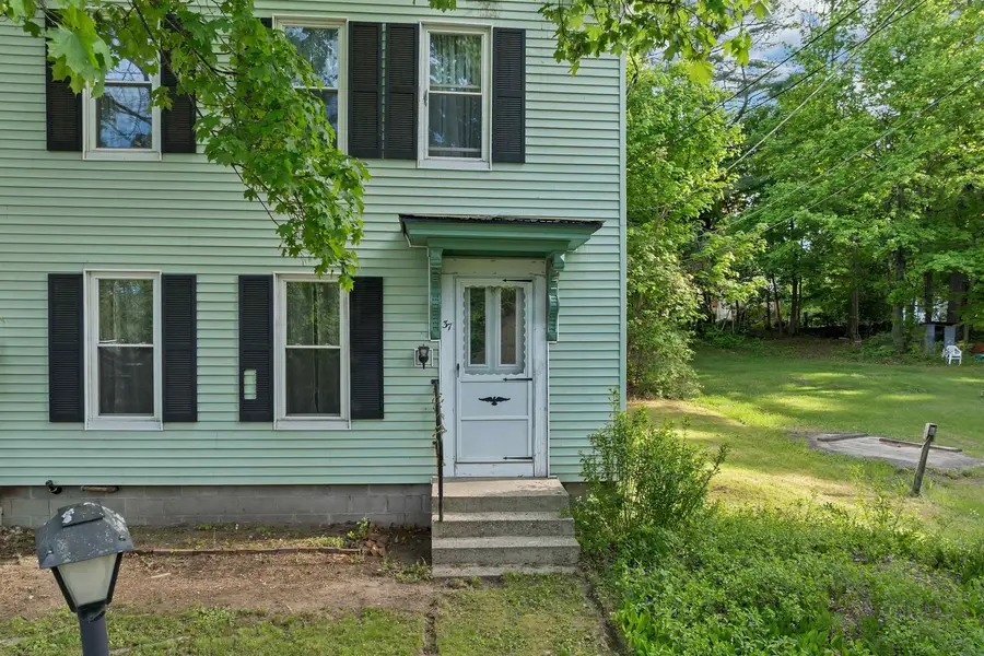 37 Merrill Street, Plymouth, NH 03264 - #3