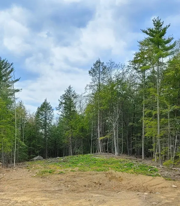 18 Blaisdell Court #19, Raymond, NH 03077