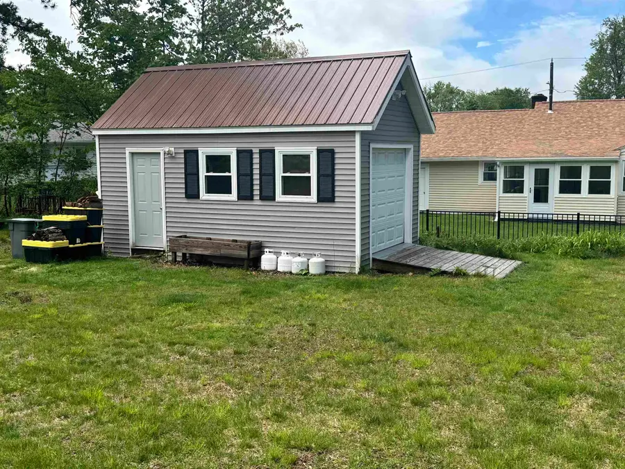 29 Lee Avenue, Manchester, NH 03109 - #3