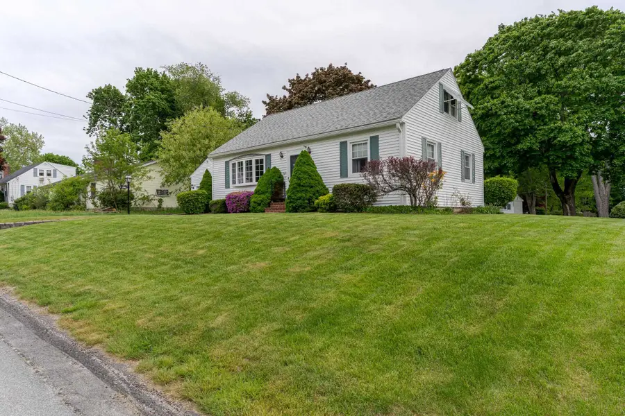 8 Lowell Avenue, Dover, NH 03820 - #3