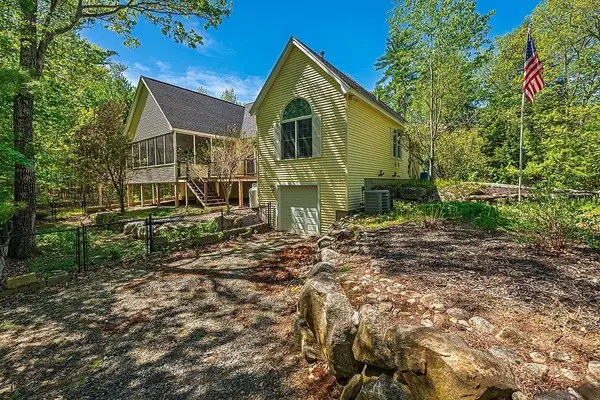 63 Olympia Street, Moultonborough, NH 03254