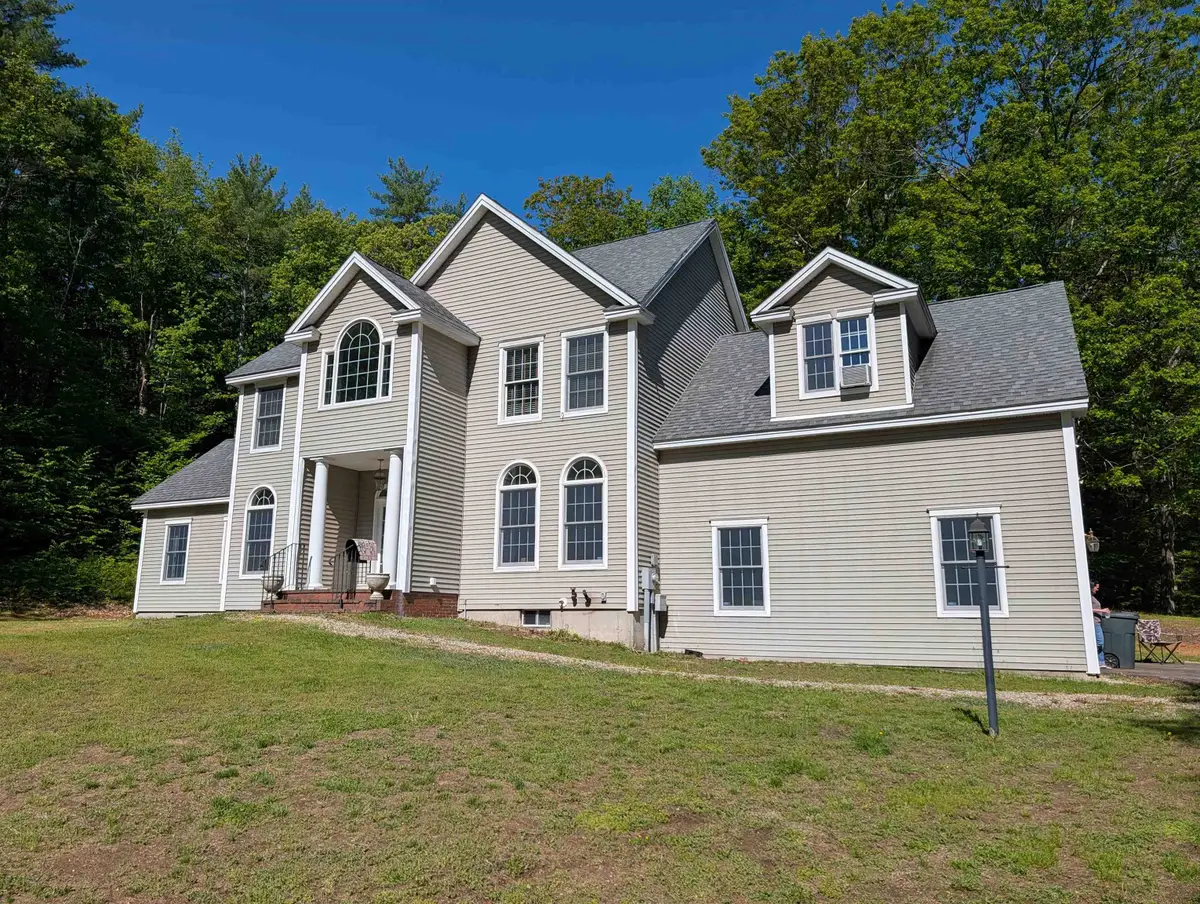 8 STONE FARM Road, Barrington, NH 03825-0000 - #1