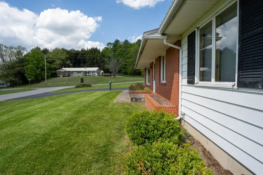 19 Smith's Road, Lyndonville, VT 05851 - #3