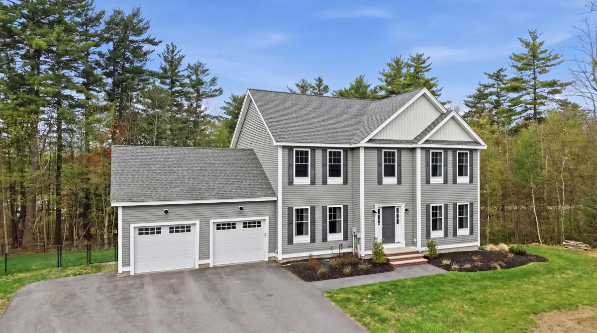 4 Farm Meadows Lane, Londonderry, NH 03053 - #1