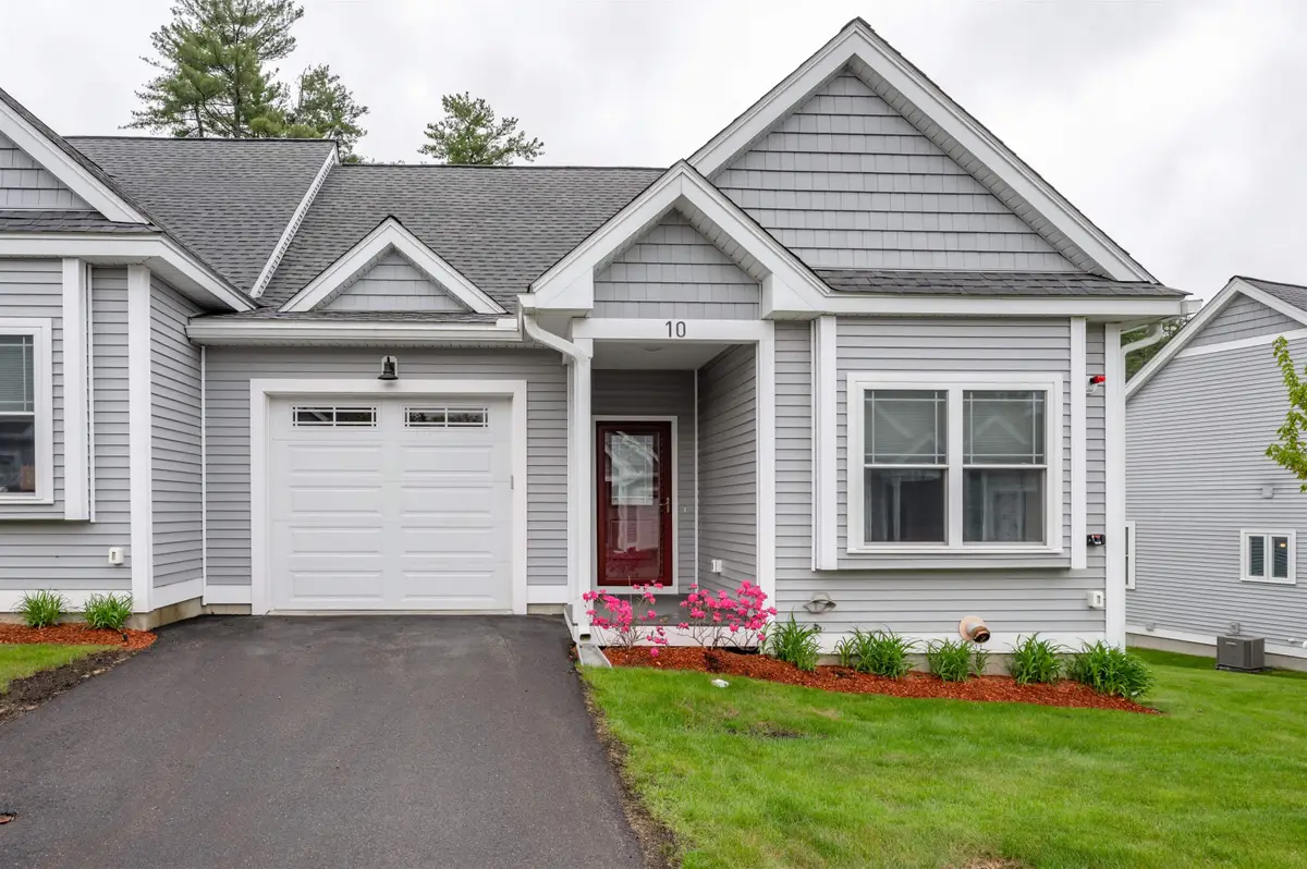 10 Abenaki Circle, Merrimack, NH 03054 - #1