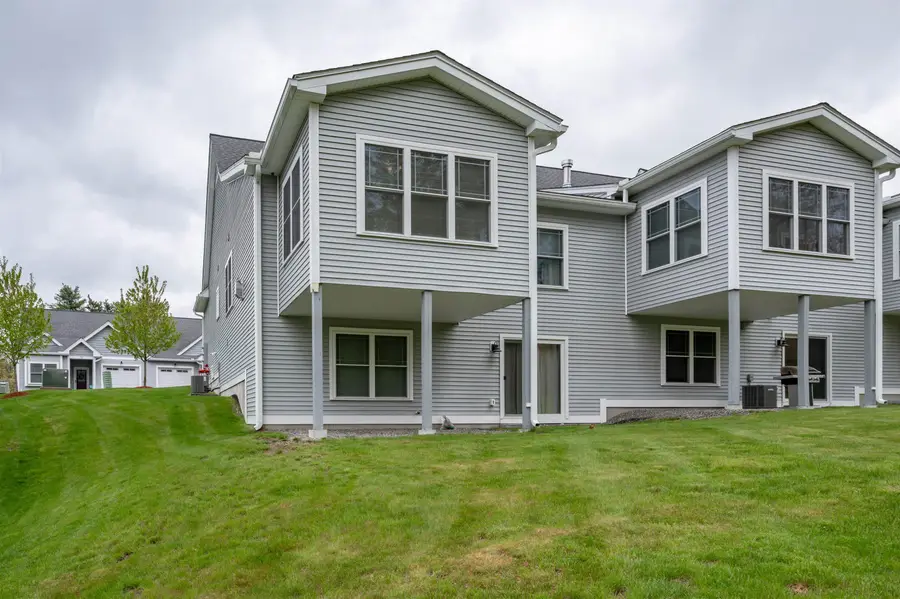10 Abenaki Circle, Merrimack, NH 03054 - #2