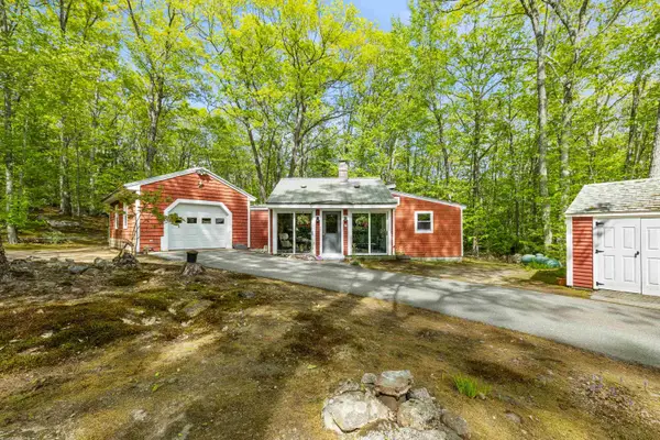 9 Red Oak Road, Barnstead, NH 03218