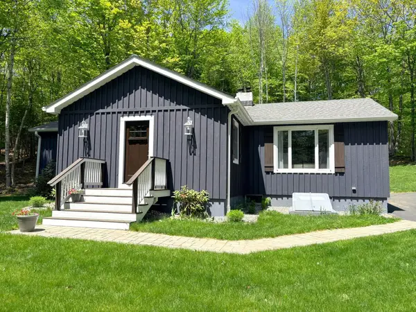 143 Seven Pines Road, Holderness, NH 03245